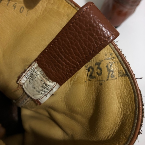 Brown cowboy boots - Picture 7 of 8